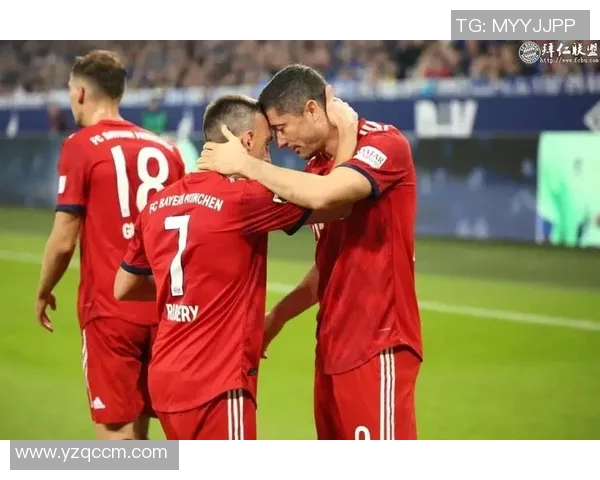 莱万重返德甲战旧主拜仁球迷怒斥其背叛与忘恩负义